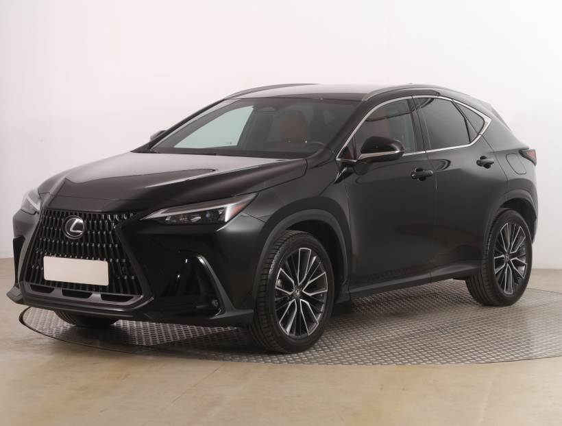 Lexus NX, 2023