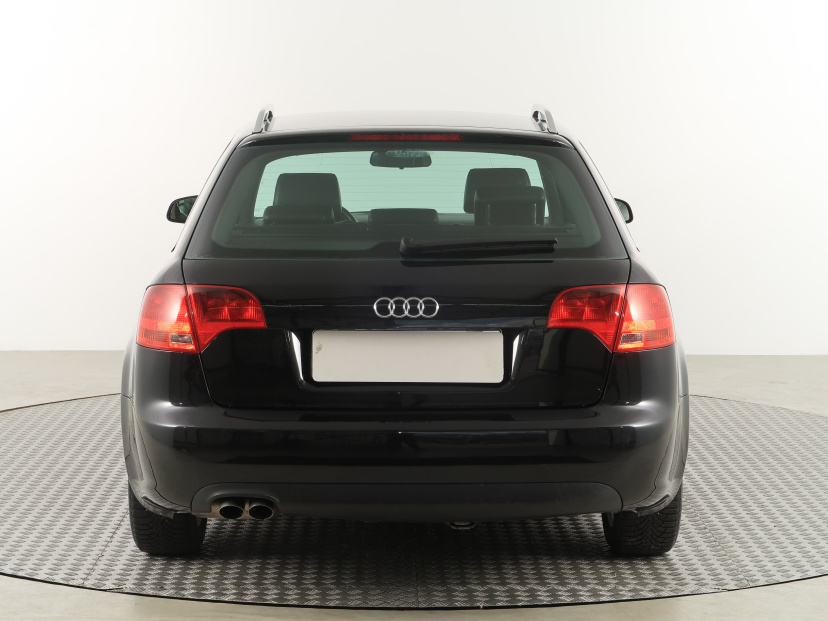 Audi A4, 2005