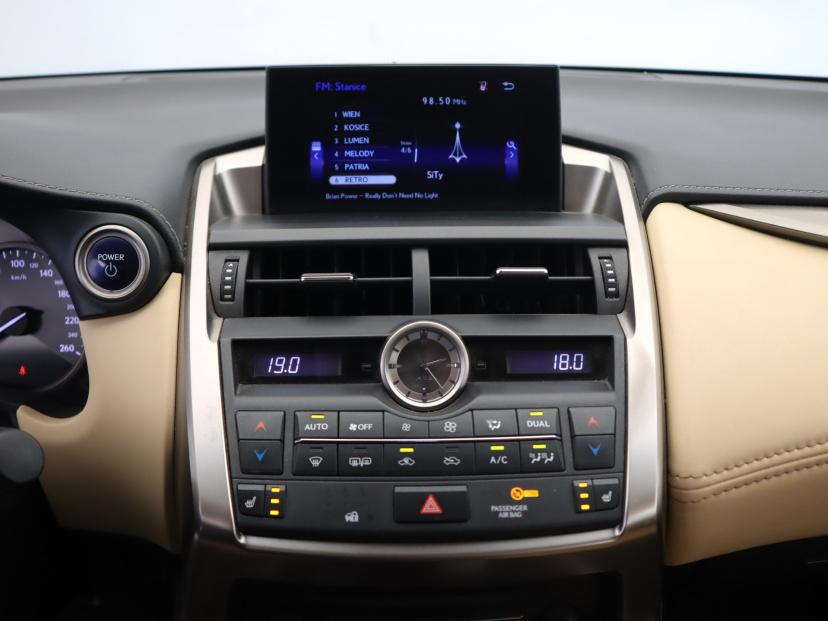 Lexus NX, 2016