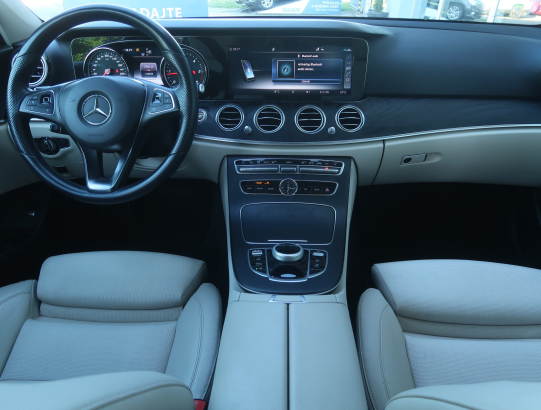 Mercedes-Benz E 200 d