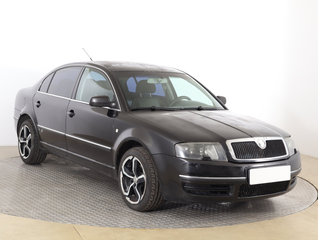 Škoda Superb, 2002