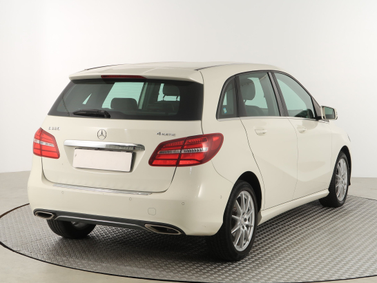 Mercedes-Benz B 220 4MATIC