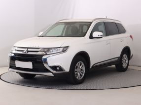 Mitsubishi Outlander - 2016