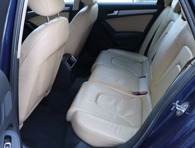 Audi A4, 2013
