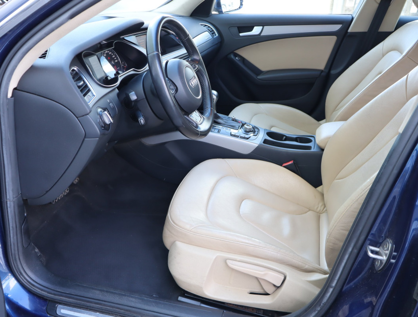 Audi A4, 2013