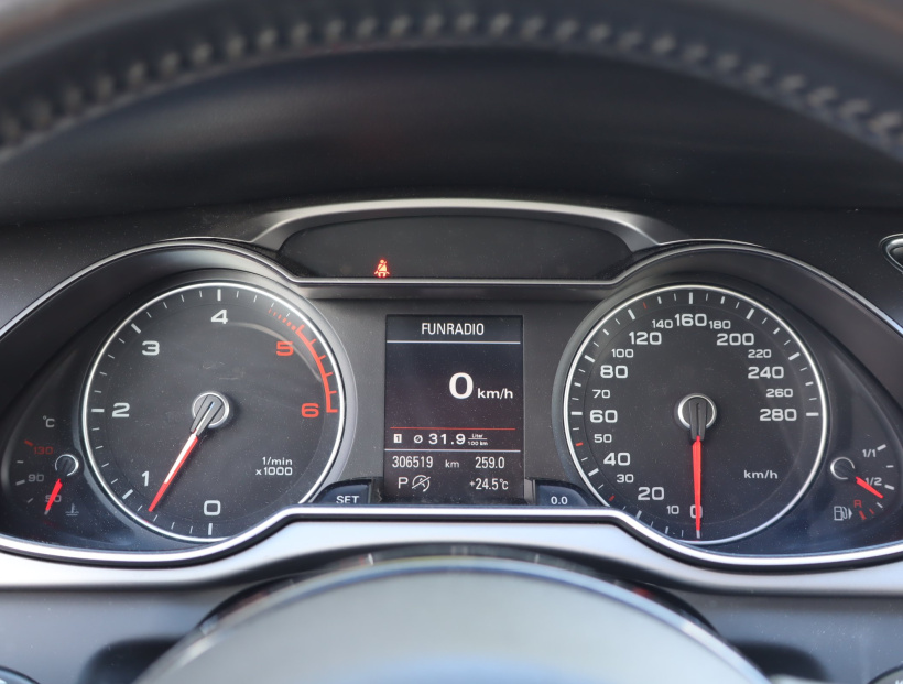 Audi A4, 2013