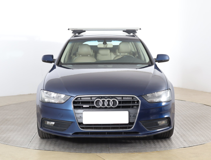 Audi A4, 2013