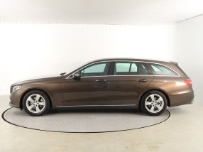 Mercedes-Benz E - 2016