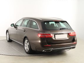 Mercedes-Benz E - 2016
