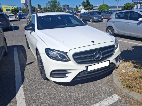 Mercedes-Benz E
