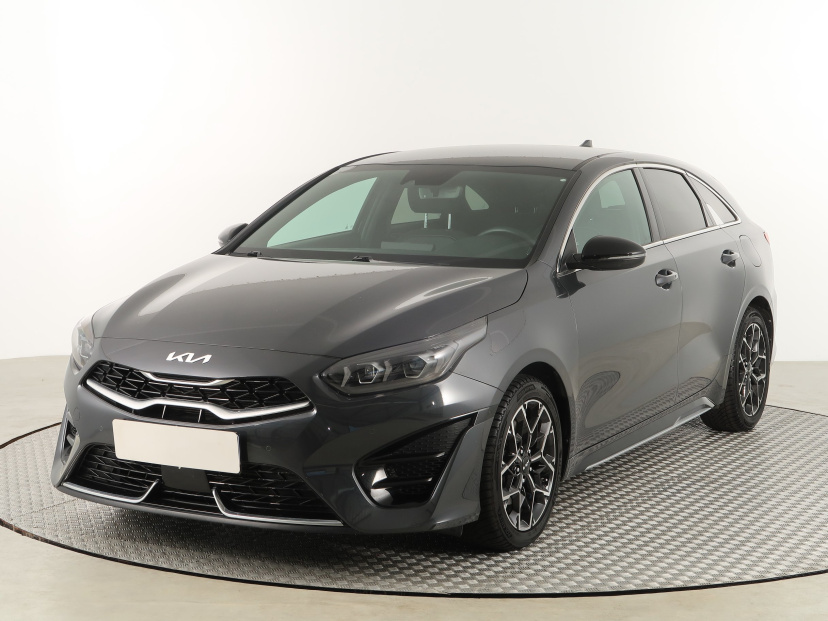 Kia ProCeed, 2022