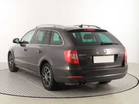 Škoda Superb - 2011