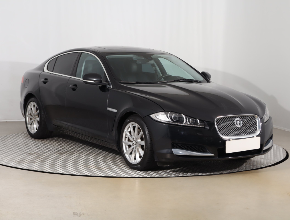 Jaguar XF, 2012