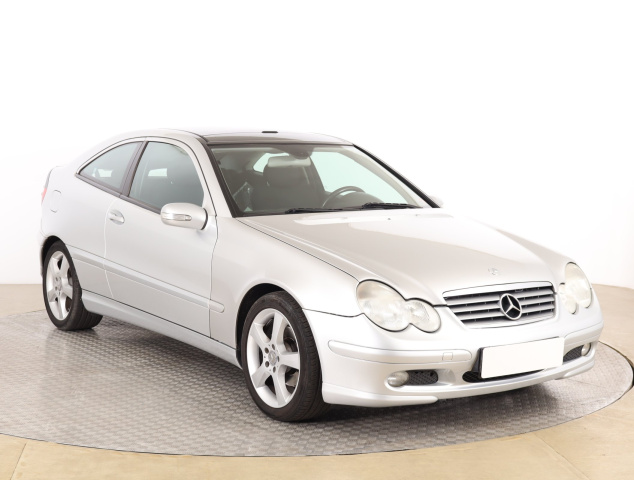 Mercedes-Benz C 2005