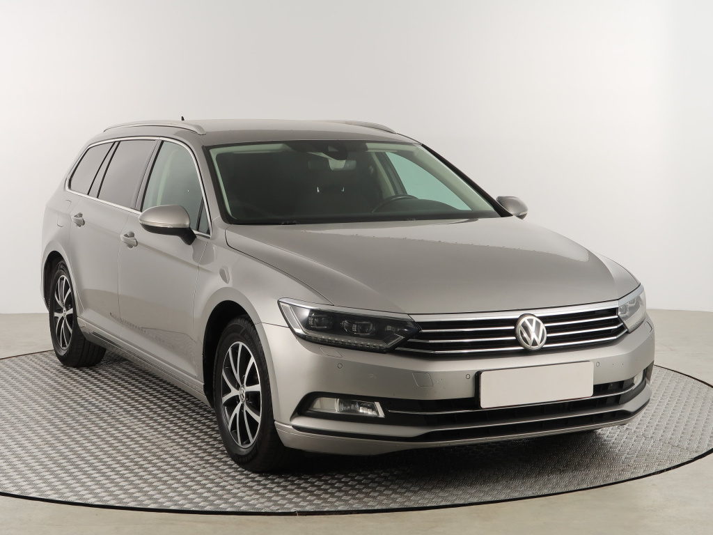 Volkswagen Passat, 2015