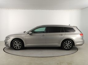 Volkswagen Passat - 2015