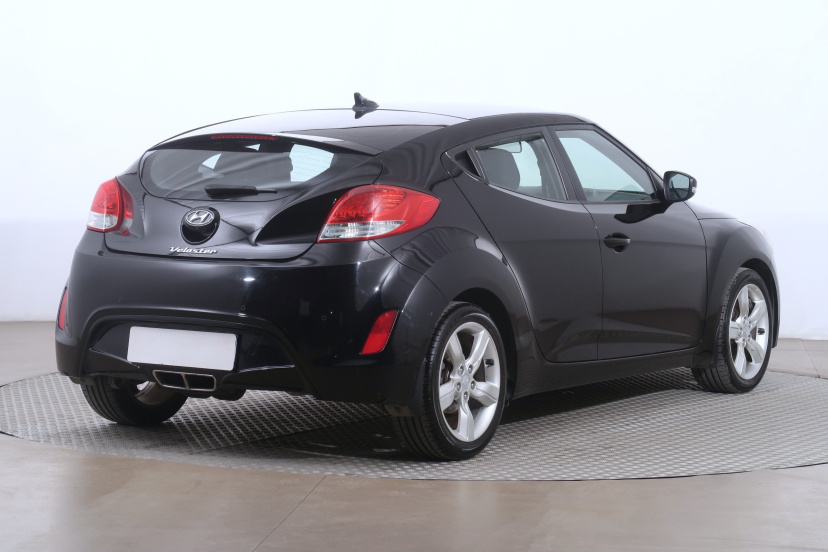 Hyundai Veloster, 2012