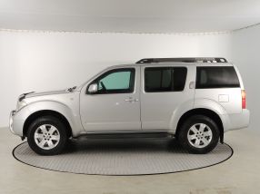 Nissan Pathfinder - 2006
