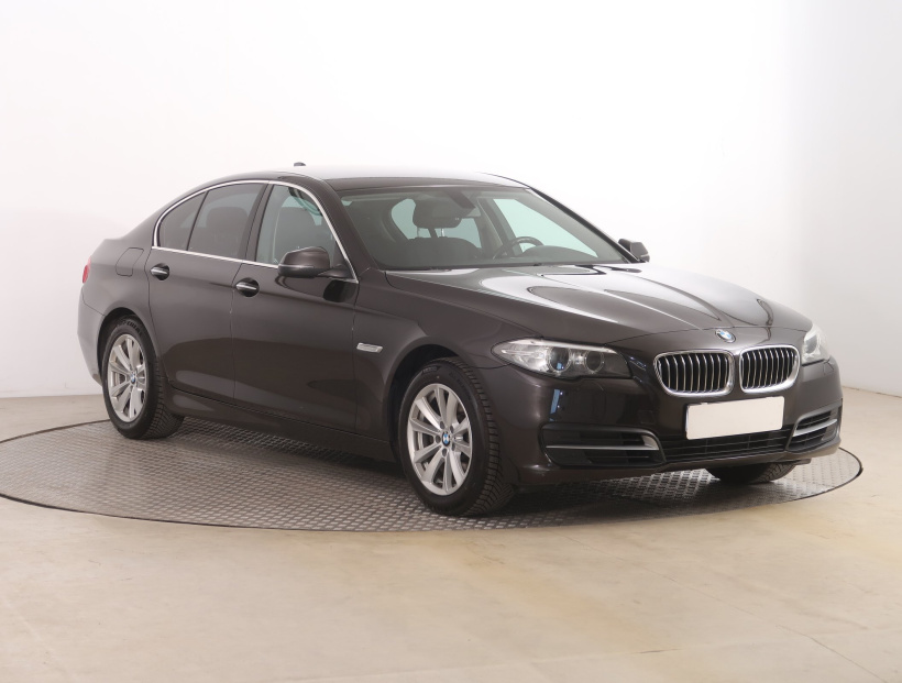 BMW 5, 2016