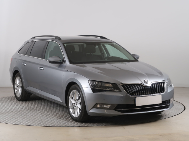 Škoda Superb 2016