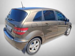 Mercedes-Benz B - 2010
