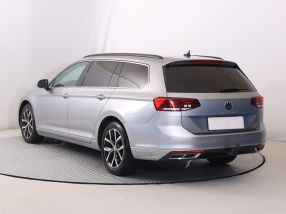 Volkswagen Passat - 2021