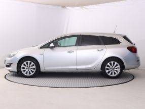 Opel Astra - 2013