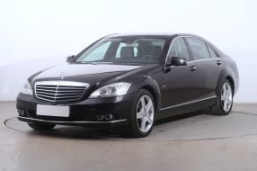 Mercedes-Benz S - 2011