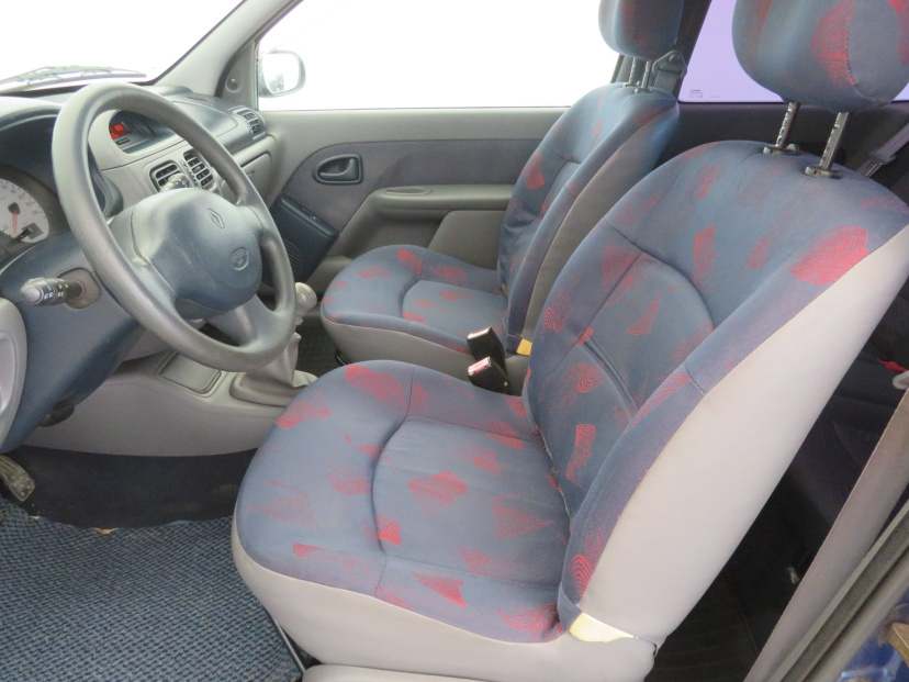 Renault Clio, 2001