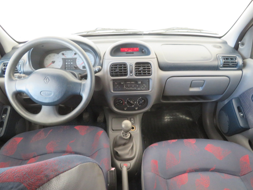 Renault Clio, 2001