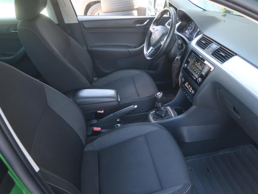 Škoda Rapid Spaceback, 2015