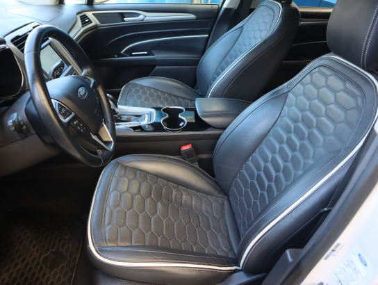 Ford Mondeo 2.0 Hybrid