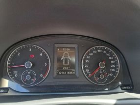 Volkswagen Touran - 2012