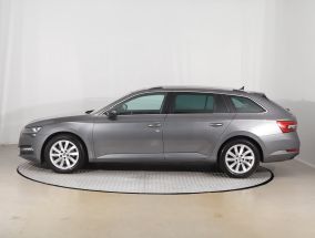 Škoda Superb - 2022