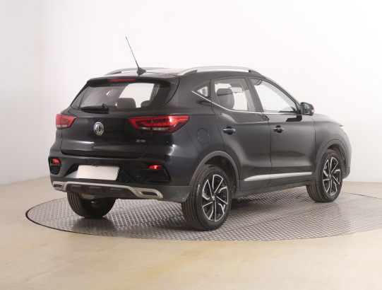 MG ZS SUV
