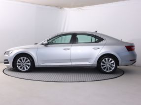 Škoda Superb - 2022