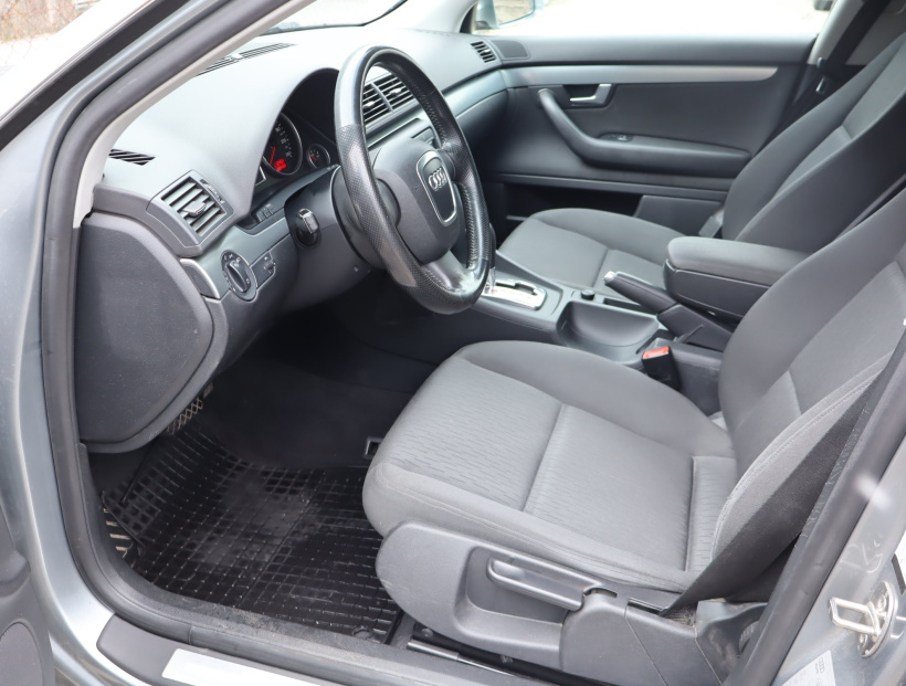 Audi A4, 2005