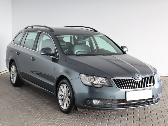 Škoda Superb 2015
