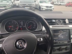 Volkswagen Passat - 2015