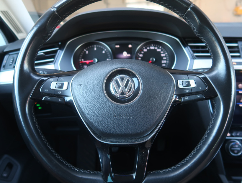 Volkswagen Passat, 2019
