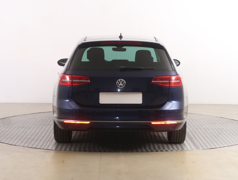 Volkswagen Passat, 2019