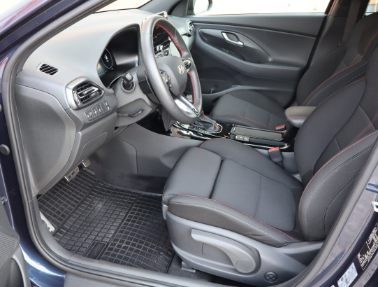 Hyundai i30 Fastback 1.5 T-GDI MHEV 48V