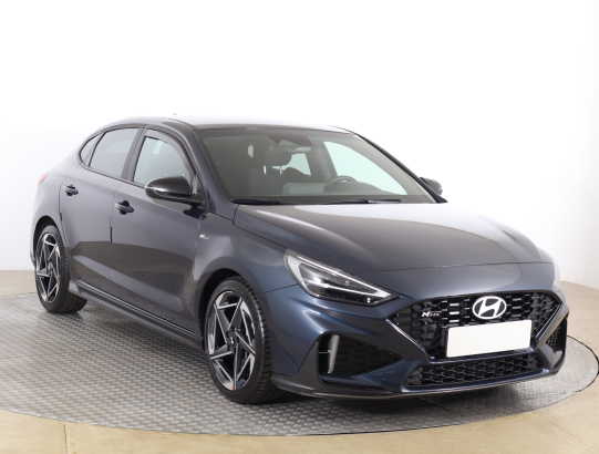Hyundai i30 Fastback 1.5 T-GDI MHEV 48V