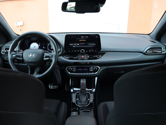 Hyundai i30 Fastback 1.5 T-GDI MHEV 48V