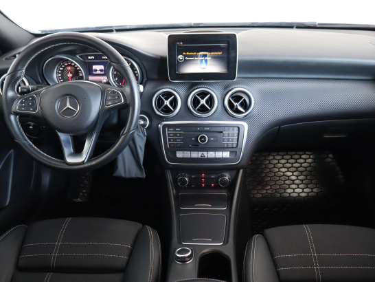 Mercedes-Benz A 220 4MATIC
