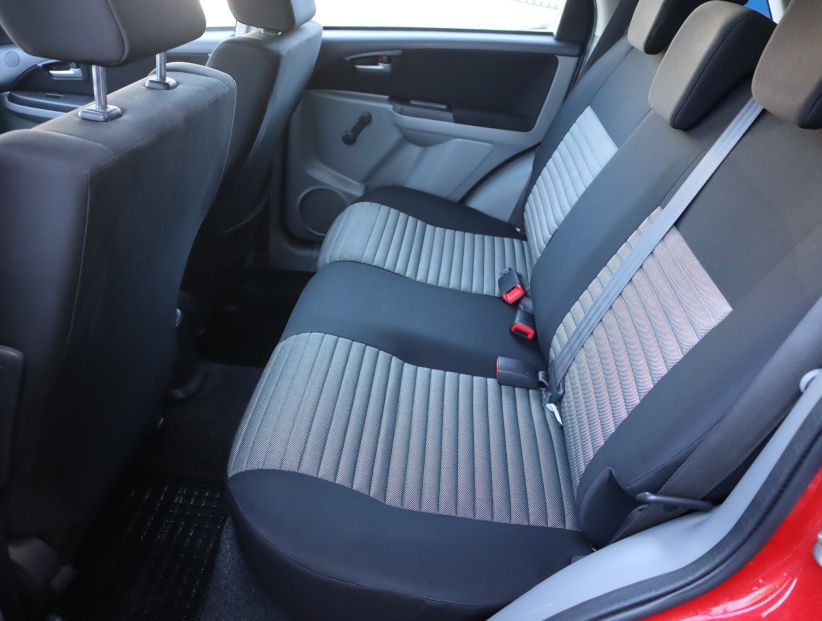 Suzuki SX4, 2012