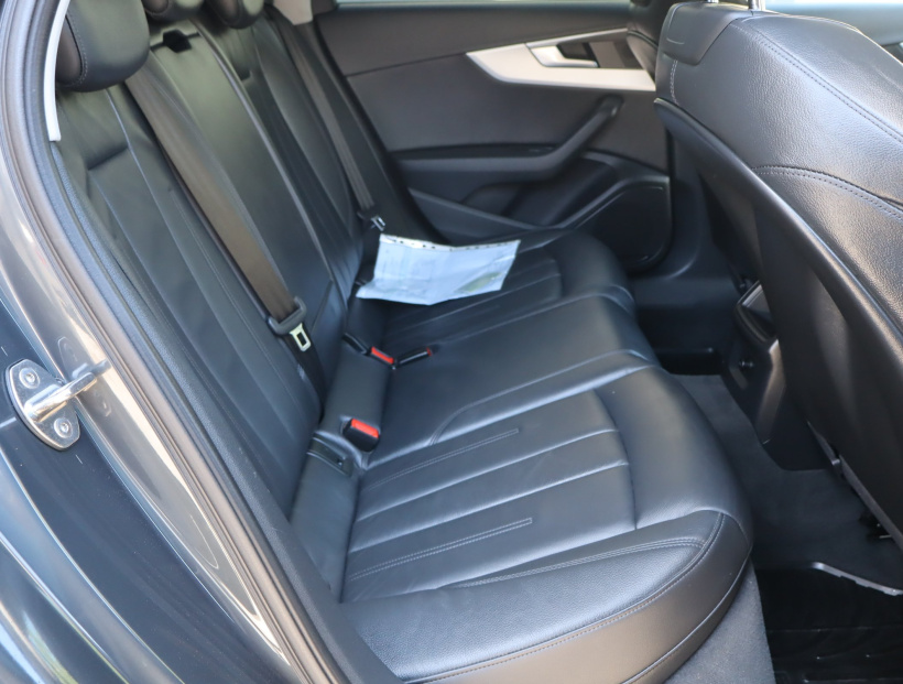 Audi A4, 2016
