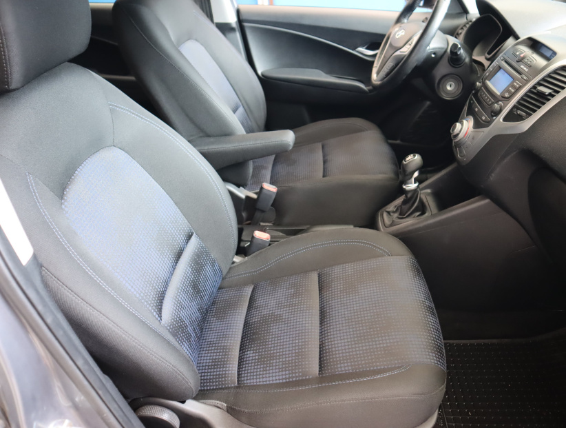 Hyundai ix20, 2013