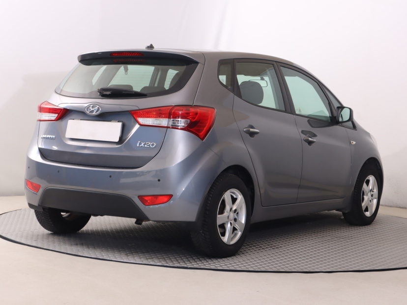 Hyundai ix20, 2013