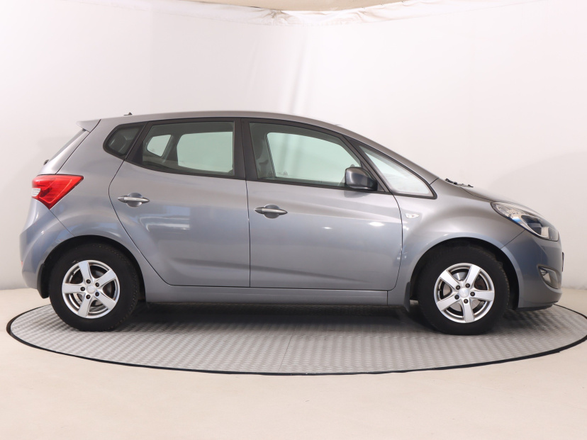 Hyundai ix20, 2013